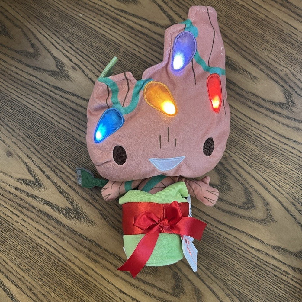 Guardians Of The Galaxy GROOT‎ Christmas Holiday Light Up Plush Pre-Owned